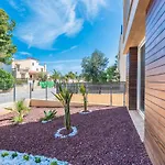 Semi detached Chalet right side